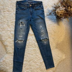 American Eagle Size 4 distressed Jeggings